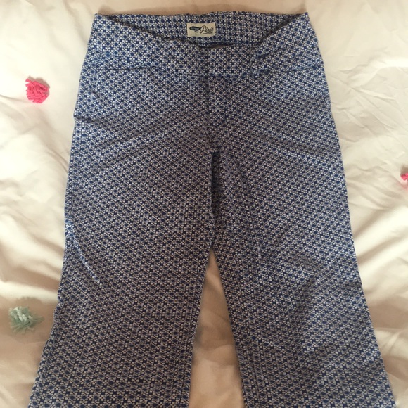 Old navy pixie pants- blue pattern - Picture 4 of 5